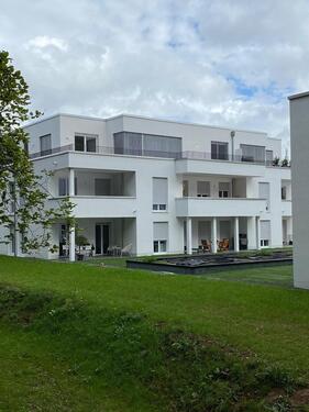 Foto - 2 ZKB Homburg unterhalb der Uni