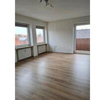 Helle 3 -Zimmer Wohnung mit Balkon (85 m²) in Schierling