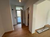Foto - Erstbezug nach Sanierung - 2 ZKB - Wohnung mit Loggia,