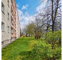 3 Zimmer, XXL-Balkon, Einkauf gegenüber - Freiberg