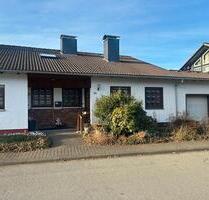 Große Mietwohnung mit Garagen - Bad Berleburg-Stadt