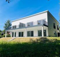 Erstbezug! 3-Zimmerwohnung im Souterrain mit großem Garten in gehobener Wohnsiedlung von Mainburg!