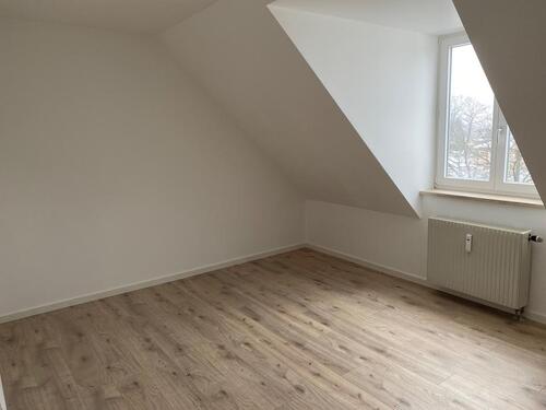 Foto - Schöne 2 Zimmer Dachgeschosswohnung mit Balkon!