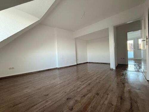 Foto - Toplage-2-Zi.-DG-Whg. mit Balkon, Lange Str. 21, Do