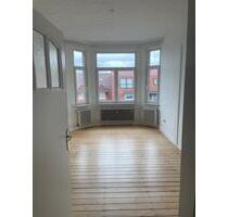 Helle, frisch renovierte 4-Zimmer-Altbauwohnung mit großem Balkon - Osnabrück Nahne