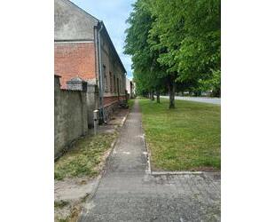 Ein gosses Wohnhaus mit Nebengelass - Lindow (Mark)