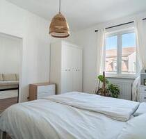 Helle Altbau-Wohnung in ruhiger Lage (2 Zimmer, 66 qm) - Nürnberg Rabus