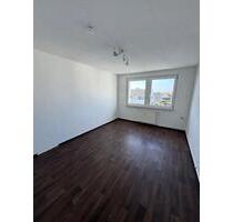 Helle 1-Raum-Wohnung, Wannenbad mit Fenster, Keller und Stellpl. mgl. - Papendorf