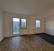 Frühlingsstart im neuen Zuhause - 1-Zimmer-Wohnung in der 1. Etage mit Balkon & Wanne - Leipzig Lausen-Grünau