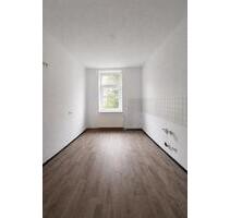 Charmante 3 Zimmer Wohnung - 430,00&nbsp;EUR Kaltmiete, ca.&nbsp; 94,00&nbsp;m&sup2; in Auerbach/Vogtland (PLZ: 08209)