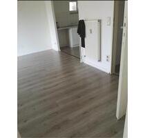 Untermieterin für helle 1,5-Zimmer-Wohnung - Kiel Gaarden-Ost