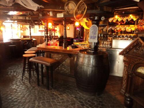 Foto - Verpachte TOLLES RUSTIKALES BIERLOKAL in Pforzheim ( ehemals Pflaumenbaum ! )