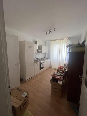 Foto - Charmante 1-Zimmer-Altbauwohnung in zentraler Lage an der Adenauerallee – ab 01.07.2026 verfügbar