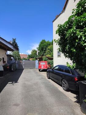 Foto - 14 Zimmer Mehrfamilienhaus, Wohnhaus in Hallstadt