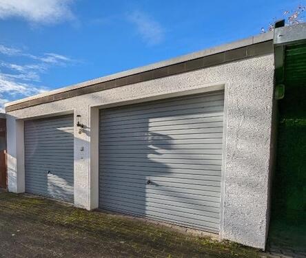 Foto - Garage für Autos, Motorräder, Anhänger