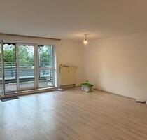 Renovierte 2-Zimmer-Wohnung mit Balkon und Garage - Weißenhorn