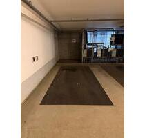 Vermiete Tiefgaragen Stellplatz für PKW in Nürtingen