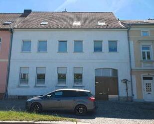 Reihenhaus Mehrfamilienhaus - 150.000,00&nbsp;EUR Kaufpreis, ca.&nbsp; 225,00&nbsp;m&sup2; in Aschersleben (PLZ: 06449)