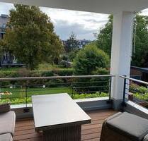 Neuwertig und sehr Zentral in Euskirchen mit Balkon, Küche,Garage