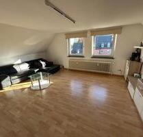 Helle 2-Zimmer-Dachgeschosswohnung in Nienburg zu vermieten - Nienburg (Weser)