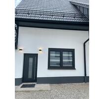 Moderne teilmöblierte 2-Zimmer-Wohnung mit separatem Eingang - Jettingen-Scheppach
