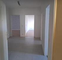 Großzügige 2-Zimmer-Wohnung mit Einbauküche & Aufzug - Saarbrücken West