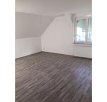 „Provisionsfrei“- 3-Zi.-Wohnung (103 m²) mit Stellplatz - Ebersbach an der Fils
