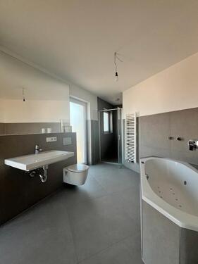 Foto - Sommeraktion: Erster Monat mietfrei *Penthouse Traum mit XL Terrasse und Jacuzzi