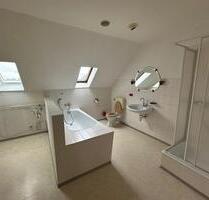 Altbauwohnung 5 Raum - 700,00 EUR Kaltmiete, in Velbert (PLZ: 42549) Velbert-Mitte