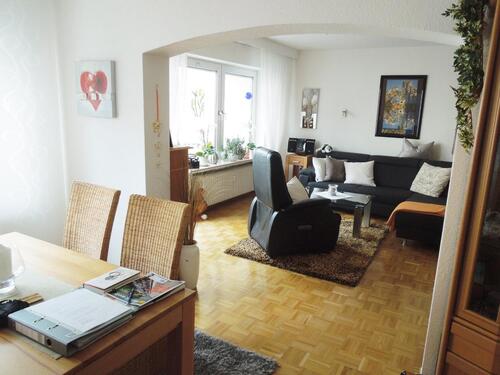 Foto - FÜR MAX. 2 PERS: RUHIGE 2,5 ZI-WOHNUNG MIT SÜDBALKON IN BESTLAGE