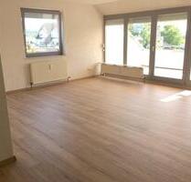 Helle 2-Zimmer-Dachgeschosswohnung mit Balkon & TG-Stellplatz - Hameln Kernstadt