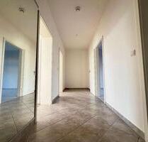 *** Freundliche 3-Raum-Wohnung mit EBK und KFZ-Stellplatz in Chemnitz ***