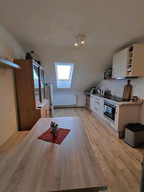 Foto - Helle Dachgeschosswohnung - 800,00&nbsp;EUR Kaltmiete, ca.&nbsp; 50,00&nbsp;m&sup2;