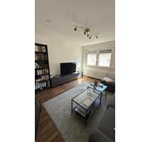 Zentrumsnahe 2-Zimmer-Dachgeschosswohnung mit EBK in Troisdorf
