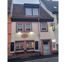 Attraktives Wohn- und Geschäftshaus mit laufenden Mieteinnahmen i - Eppelheim