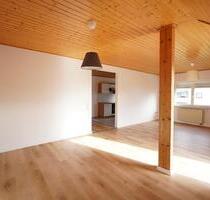 Charmante 4 Zi-Maisonette Wohnung in Crailsheim, Einbauküche, Tiefgaragenstellplatz, Balkon