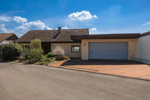 Foto - Haus mit Entwicklungspotenzial & ELW in Gundelsheim-Bachenau