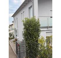 Haus mit Einliegerwohnung - 780.000,00&nbsp;EUR Kaufpreis, ca.&nbsp; 225,00&nbsp;m&sup2; in Obertraubling (PLZ: 93083)