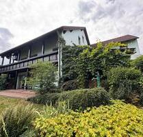 Haus mit ELW, 206 m² WFL, 1.060 m² Grund, 121 m² NFL, s. Beschr. - Untersteinach