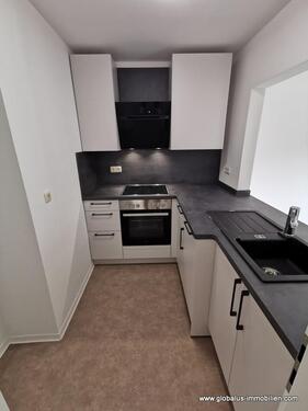 Foto - *Erstbezug nach Renovierung* - moderne 2,5 Zimmerwohnung mit großzügigem Grundriss