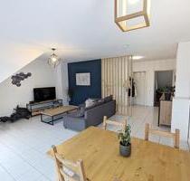 Dachgeschosswohnung mit großem Balkon – 82 m² - provisionsfrei - Hochheim am Main