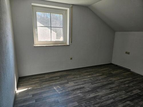 Foto - 3 Zimmer Dachgeschoßwohnung in Kirchhaslach