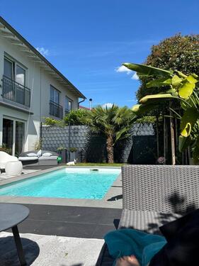 Foto - Doppelhaushälfte mit Pool - 870.000,00&nbsp;EUR Kaufpreis, ca.&nbsp; 150,00&nbsp;m&sup2;