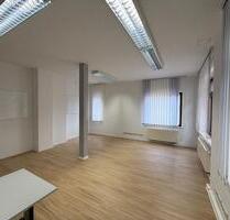 Provisionsfreie Praxis-Büroetage - 1. OG - mitten im Zentrum von Greiz