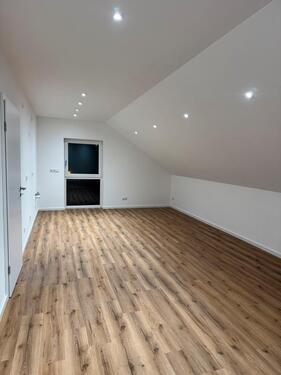 Foto - Neubau Dachgeschoss Wohnung ca65m2 ab sofort.