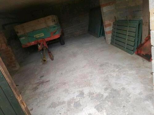 Foto - 2x Stellplatz abgeschlossen für Anhänger (max. Höhe 2,26 m)
