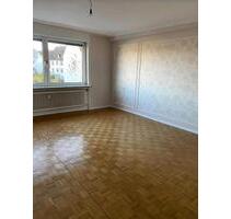 Geräumige 4-Zimmer-Wohnung mit Balkon und Stellplatz – 150 m² - Pirmasens Niedersimten