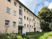 Foto - Komfortable 3-Zimmer-Wohnung mit modernisiertem Duschbad in Hessisch Lichtenau