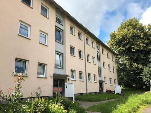Foto - Komfortable 3-Zimmer-Wohnung mit modernisiertem Duschbad in Hessisch Lichtenau