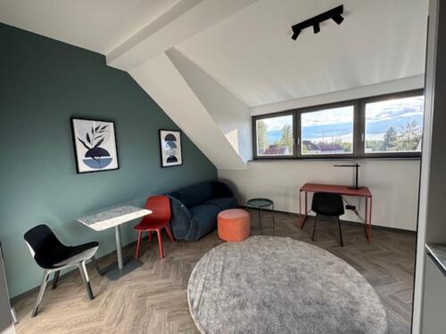 Foto - Unbefristet! Sonniges Studio im Dachgeschoss. 1290 € all-in